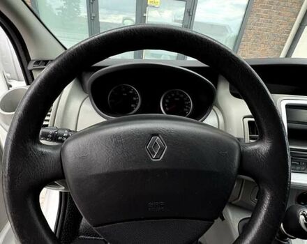 Білий Рено Трафік, об'ємом двигуна 2 л та пробігом 210 тис. км за 14990 $, фото 34 на Automoto.ua