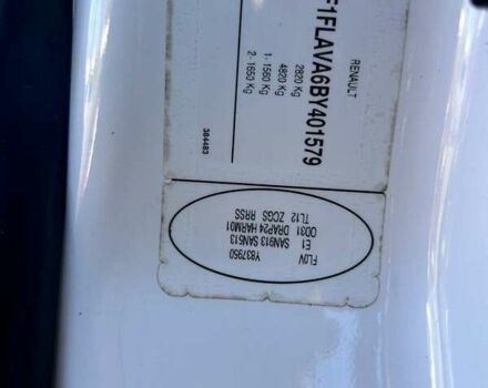 Белый Рено Трафик, объемом двигателя 2.5 л и пробегом 257 тыс. км за 12200 $, фото 34 на Automoto.ua