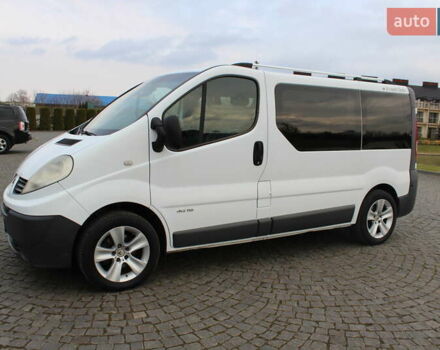 Белый Рено Трафик, объемом двигателя 2 л и пробегом 283 тыс. км за 11550 $, фото 2 на Automoto.ua