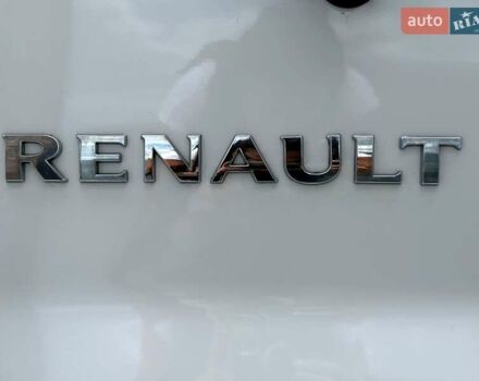 Білий Рено Трафік, об'ємом двигуна 2 л та пробігом 210 тис. км за 14990 $, фото 52 на Automoto.ua