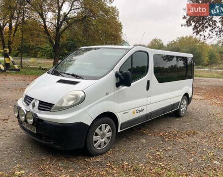 Білий Рено Трафік, об'ємом двигуна 2 л та пробігом 271 тис. км за 11500 $, фото 5 на Automoto.ua