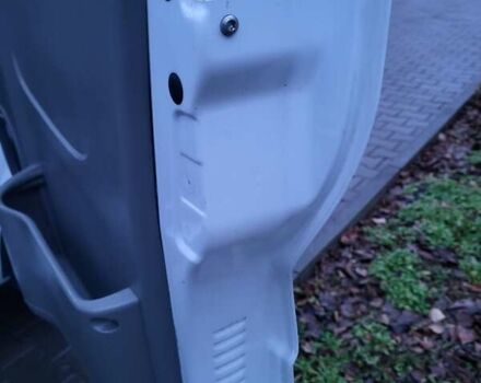 Белый Рено Трафик, объемом двигателя 2 л и пробегом 207 тыс. км за 11890 $, фото 61 на Automoto.ua