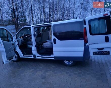 Белый Рено Трафик, объемом двигателя 2 л и пробегом 207 тыс. км за 11890 $, фото 47 на Automoto.ua