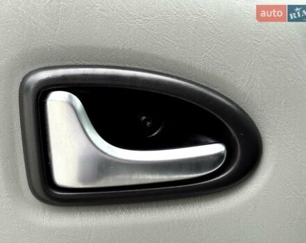 Білий Рено Трафік, об'ємом двигуна 2 л та пробігом 210 тис. км за 14990 $, фото 48 на Automoto.ua