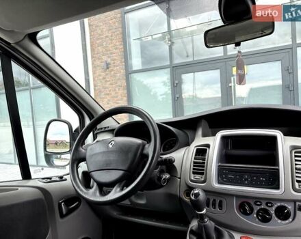 Білий Рено Трафік, об'ємом двигуна 2 л та пробігом 210 тис. км за 14990 $, фото 29 на Automoto.ua