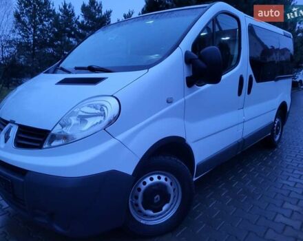 Белый Рено Трафик, объемом двигателя 2 л и пробегом 207 тыс. км за 11890 $, фото 1 на Automoto.ua