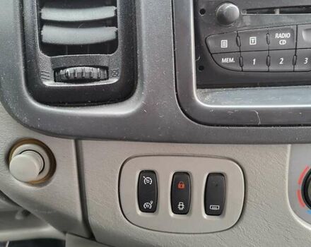 Рено Трафик 2011 в Ровно на Automoto.ua Белый Рено Трафик, объемом двигателя 2 л и пробегом 402 тыс. км за 11200 $, фото 28 на Automoto.ua