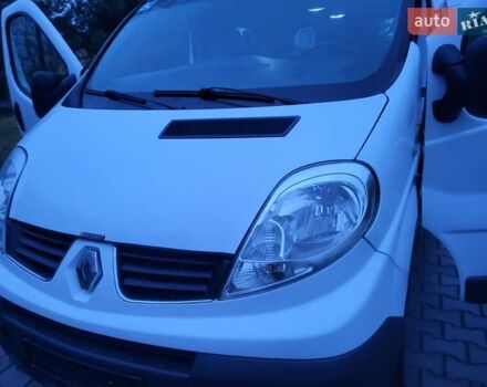 Белый Рено Трафик, объемом двигателя 2 л и пробегом 207 тыс. км за 11890 $, фото 52 на Automoto.ua