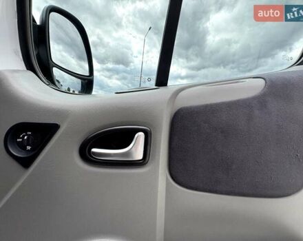 Білий Рено Трафік, об'ємом двигуна 2 л та пробігом 210 тис. км за 14990 $, фото 24 на Automoto.ua