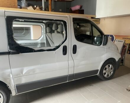 Белый Рено Трафик, объемом двигателя 2 л и пробегом 270 тыс. км за 3000 $, фото 4 на Automoto.ua