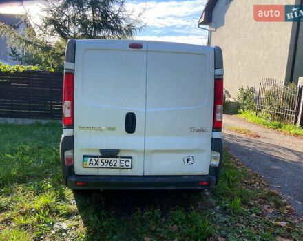 Білий Рено Трафік, об'ємом двигуна 2 л та пробігом 200 тис. км за 9500 $, фото 2 на Automoto.ua