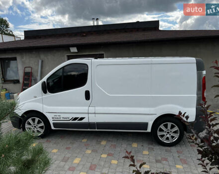 Белый Рено Трафик, объемом двигателя 2 л и пробегом 286 тыс. км за 10300 $, фото 10 на Automoto.ua