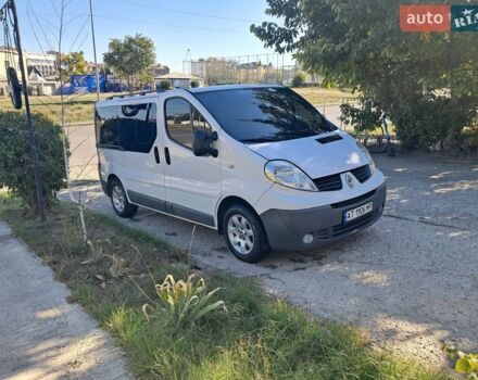 Білий Рено Трафік, об'ємом двигуна 2 л та пробігом 285 тис. км за 13200 $, фото 3 на Automoto.ua