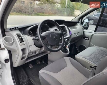 Рено Трафик 2012 в Виннице на Automoto.ua Белый Рено Трафик, объемом двигателя 2 л и пробегом 288 тыс. км за 9800 $, фото 16 на Automoto.ua