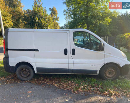 Білий Рено Трафік, об'ємом двигуна 2 л та пробігом 200 тис. км за 9500 $, фото 3 на Automoto.ua