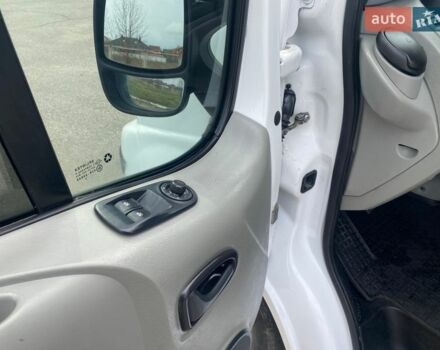 Белый Рено Трафик, объемом двигателя 2 л и пробегом 320 тыс. км за 12250 $, фото 22 на Automoto.ua