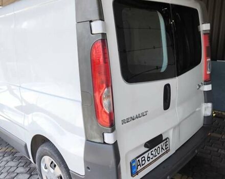 Белый Рено Трафик, объемом двигателя 2 л и пробегом 379 тыс. км за 9500 $, фото 3 на Automoto.ua