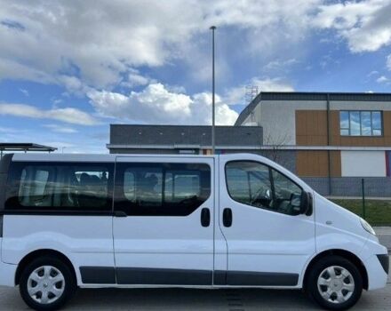 Білий Рено Трафік, об'ємом двигуна 2 л та пробігом 190 тис. км за 8300 $, фото 4 на Automoto.ua