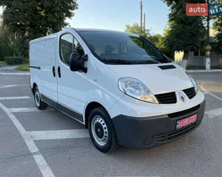 Белый Рено Трафик, объемом двигателя 2 л и пробегом 233 тыс. км за 11800 $, фото 1 на Automoto.ua