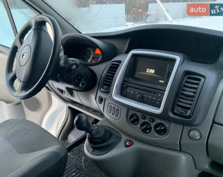 Білий Рено Трафік, об'ємом двигуна 2 л та пробігом 370 тис. км за 10000 $, фото 9 на Automoto.ua