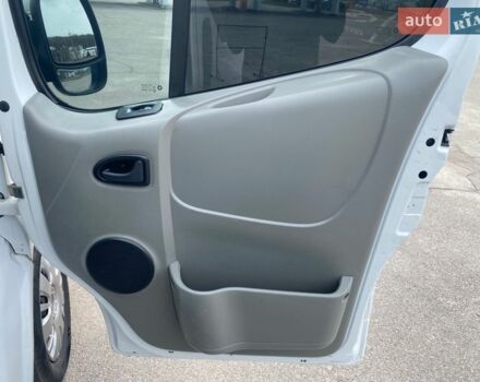 Белый Рено Трафик, объемом двигателя 2 л и пробегом 320 тыс. км за 12250 $, фото 47 на Automoto.ua