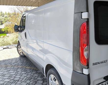 Белый Рено Трафик, объемом двигателя 2 л и пробегом 379 тыс. км за 9500 $, фото 2 на Automoto.ua