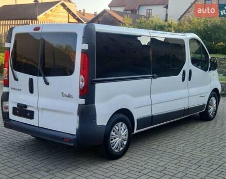 Белый Рено Трафик, объемом двигателя 2 л и пробегом 281 тыс. км за 10000 $, фото 3 на Automoto.ua