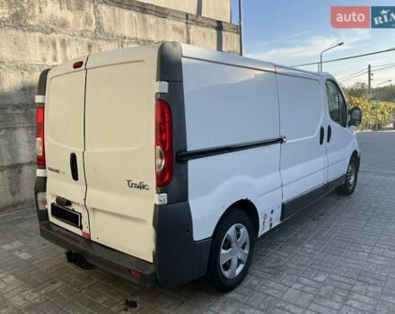 Белый Рено Трафик, объемом двигателя 2 л и пробегом 550 тыс. км за 7200 $, фото 4 на Automoto.ua