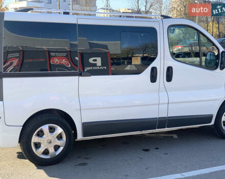 Белый Рено Трафик, объемом двигателя 2 л и пробегом 314 тыс. км за 12800 $, фото 2 на Automoto.ua