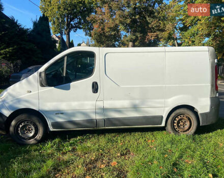 Білий Рено Трафік, об'ємом двигуна 2 л та пробігом 200 тис. км за 9500 $, фото 5 на Automoto.ua