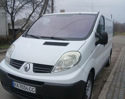 Белый Рено Трафик, объемом двигателя 2 л и пробегом 317 тыс. км за 8745 $, фото 1 на Automoto.ua