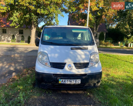 Білий Рено Трафік, об'ємом двигуна 2 л та пробігом 200 тис. км за 9500 $, фото 4 на Automoto.ua