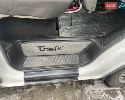 Белый Рено Трафик, объемом двигателя 0 л и пробегом 375 тыс. км за 11500 $, фото 4 на Automoto.ua