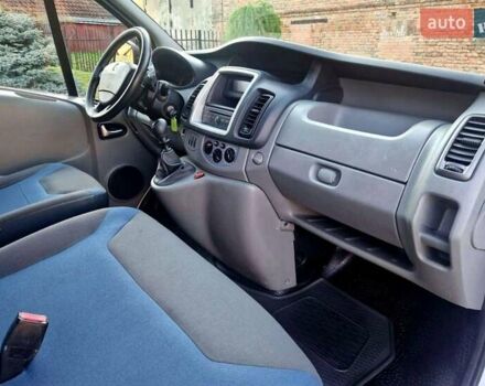 Белый Рено Трафик, объемом двигателя 2 л и пробегом 281 тыс. км за 10000 $, фото 13 на Automoto.ua