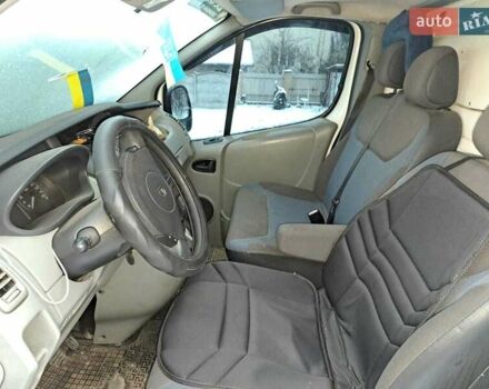 Белый Рено Трафик, объемом двигателя 2 л и пробегом 430 тыс. км за 8300 $, фото 12 на Automoto.ua