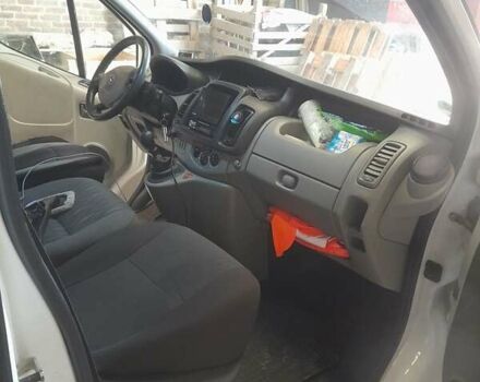 Білий Рено Трафік, об'ємом двигуна 2 л та пробігом 316 тис. км за 10500 $, фото 2 на Automoto.ua