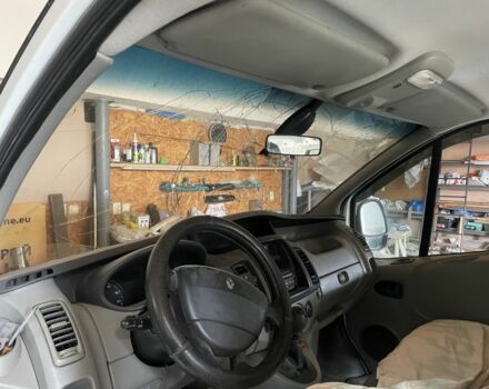 Белый Рено Трафик, объемом двигателя 2 л и пробегом 270 тыс. км за 3000 $, фото 6 на Automoto.ua