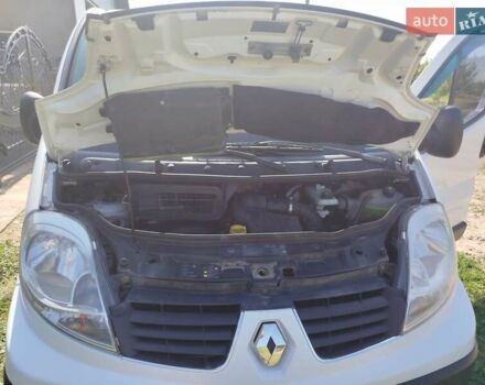 Белый Рено Трафик, объемом двигателя 2 л и пробегом 317 тыс. км за 10500 $, фото 16 на Automoto.ua