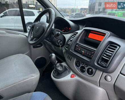 Белый Рено Трафик, объемом двигателя 2 л и пробегом 315 тыс. км за 8300 $, фото 19 на Automoto.ua