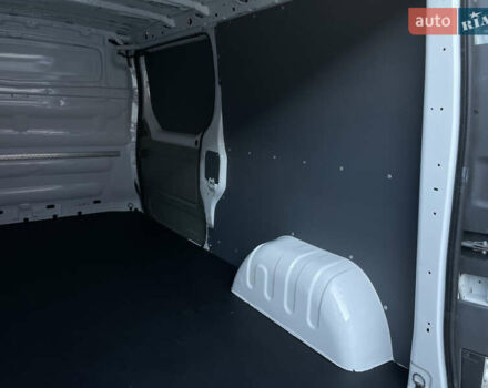 Белый Рено Трафик, объемом двигателя 2 л и пробегом 208 тыс. км за 12900 $, фото 44 на Automoto.ua