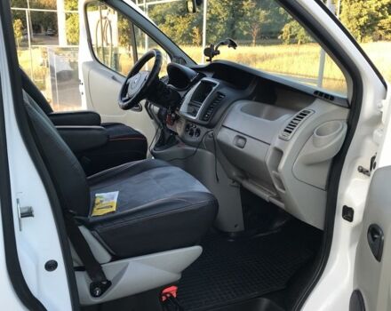 Белый Рено Трафик, объемом двигателя 2 л и пробегом 275 тыс. км за 11900 $, фото 6 на Automoto.ua