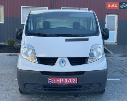 Белый Рено Трафик, объемом двигателя 2 л и пробегом 208 тыс. км за 12900 $, фото 3 на Automoto.ua