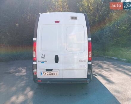 Білий Рено Трафік, об'ємом двигуна 2 л та пробігом 299 тис. км за 9999 $, фото 4 на Automoto.ua