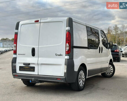 Белый Рено Трафик, объемом двигателя 2 л и пробегом 342 тыс. км за 8800 $, фото 1 на Automoto.ua