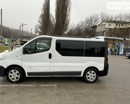 Білий Рено Трафік, об'ємом двигуна 2 л та пробігом 200 тис. км за 13500 $, фото 2 на Automoto.ua