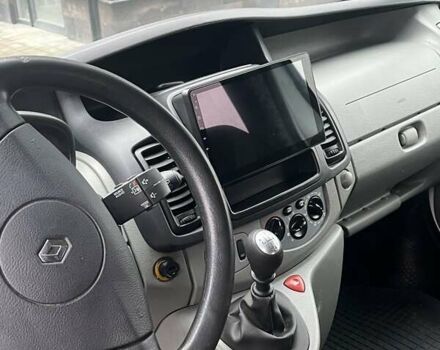 Белый Рено Трафик, объемом двигателя 2 л и пробегом 271 тыс. км за 10500 $, фото 2 на Automoto.ua