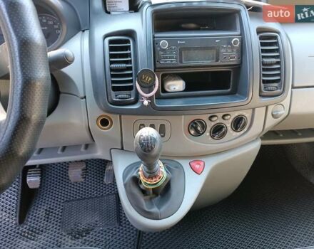 Білий Рено Трафік, об'ємом двигуна 2 л та пробігом 299 тис. км за 9999 $, фото 11 на Automoto.ua