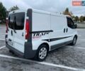 Белый Рено Трафик, объемом двигателя 2 л и пробегом 300 тыс. км за 9999 $, фото 9 на Automoto.ua