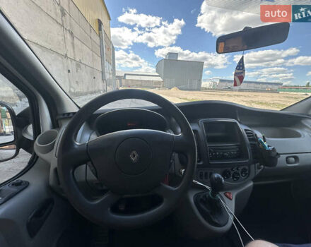 Белый Рено Трафик, объемом двигателя 2 л и пробегом 400 тыс. км за 8500 $, фото 11 на Automoto.ua