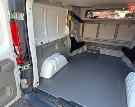 Білий Рено Трафік, об'ємом двигуна 2 л та пробігом 255 тис. км за 14300 $, фото 21 на Automoto.ua